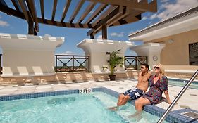 Ramada Plaza Suites Orlando